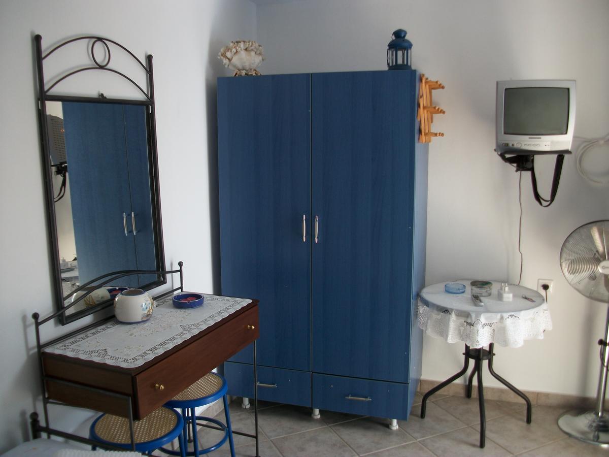 Floras Rooms And Studios Anafi Luaran gambar